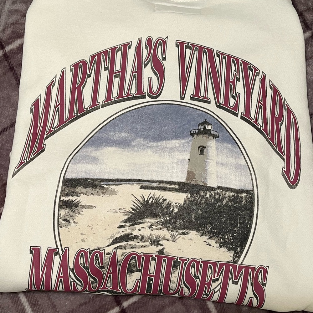 Abercrombie & Fitch White Martha's Vineyard Graphic Crewneck Sweatshirt Pullover